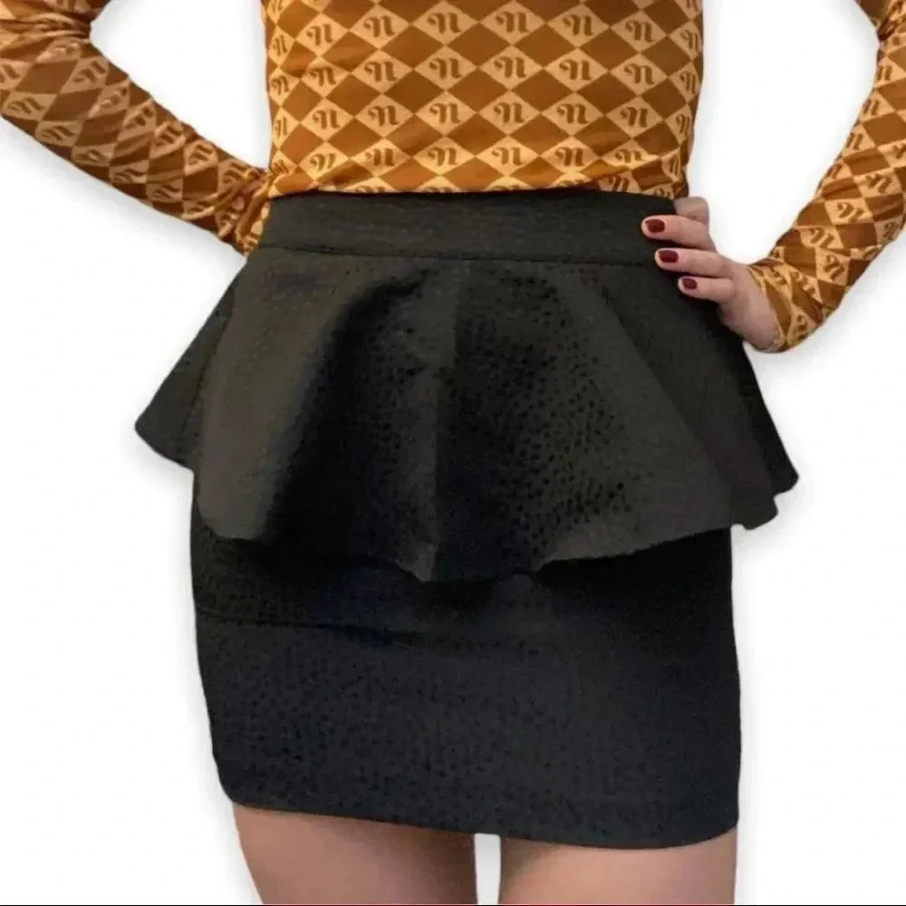 Silence + Noise Peplum Dotted Jacquard Black Mini Skirt Size 2